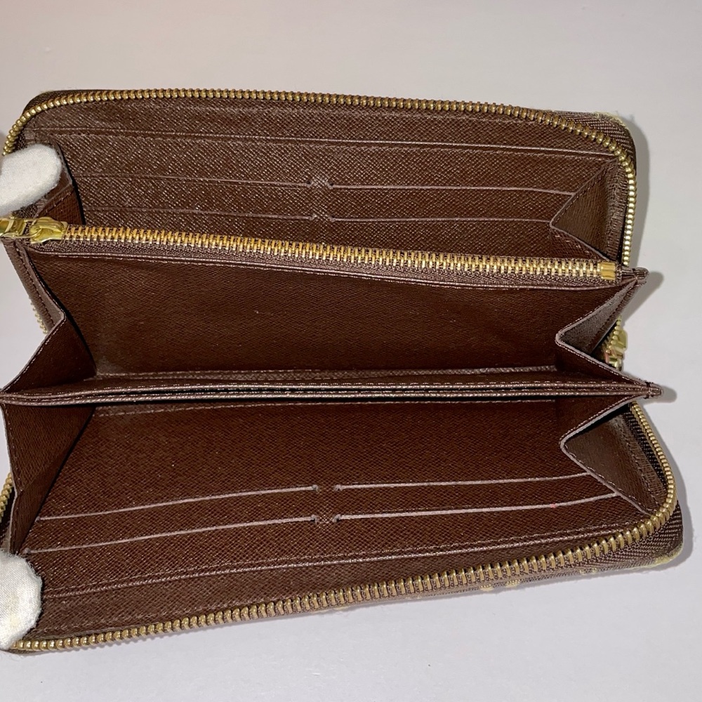 Authentic Louis Vuitton Denim Mini linn Long Zippy brown distressed monogram - Picture 4 of 8